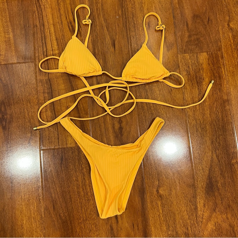 Vitamin A Two Piece Bikini Swimsuit Iced Mango Orange XS Sol Wrap Top California